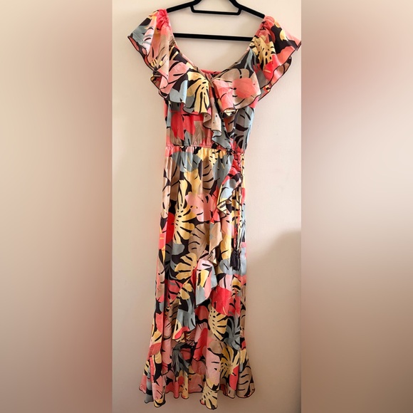 indulge Dresses & Skirts - New! Indulge Tropical Print MIDI Dress